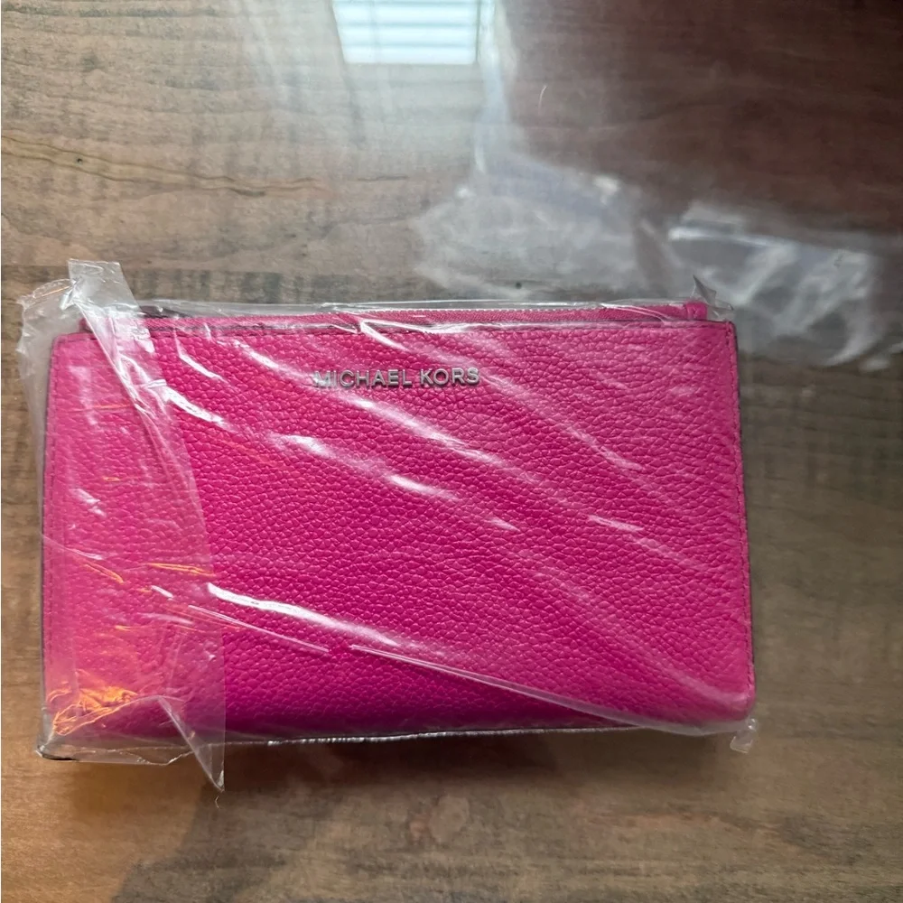 Michael Kors Adele Wallet/Wristlet